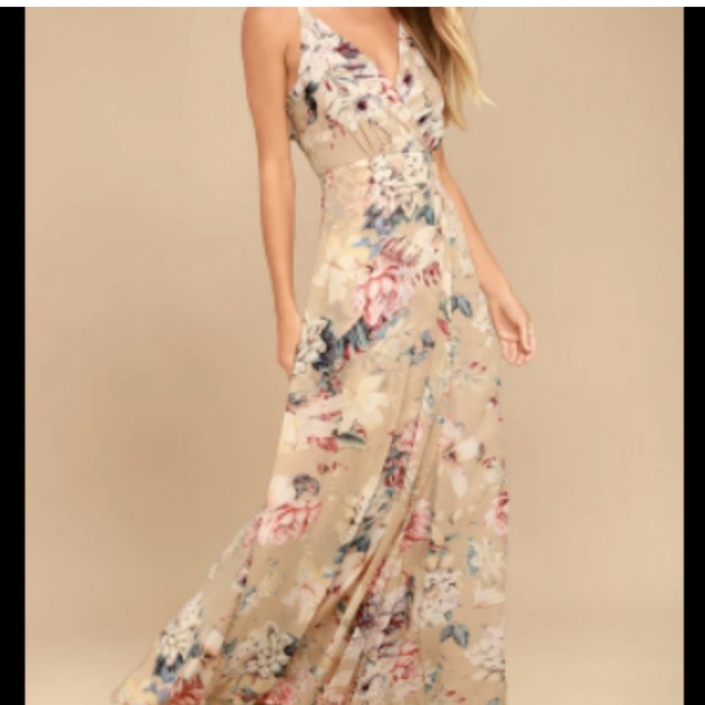 Lulu’s Floral Maxi Dress